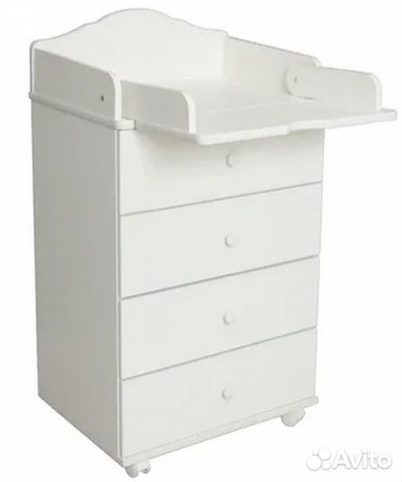 Кроватка детская и комод