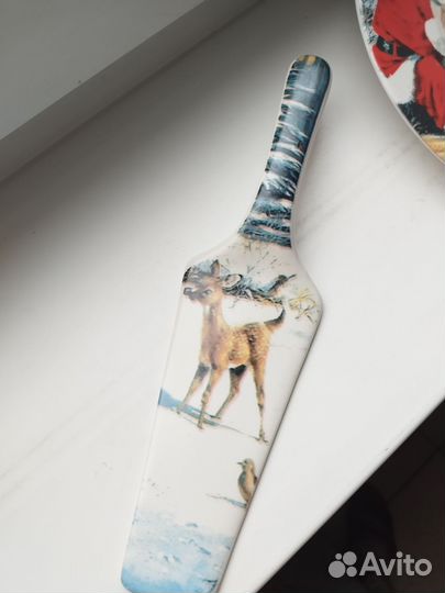 Декоративная тарелка с новогодним рисунком