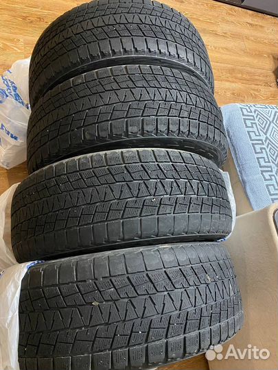 Bridgestone Blizzak DM-V1 235/60 R17