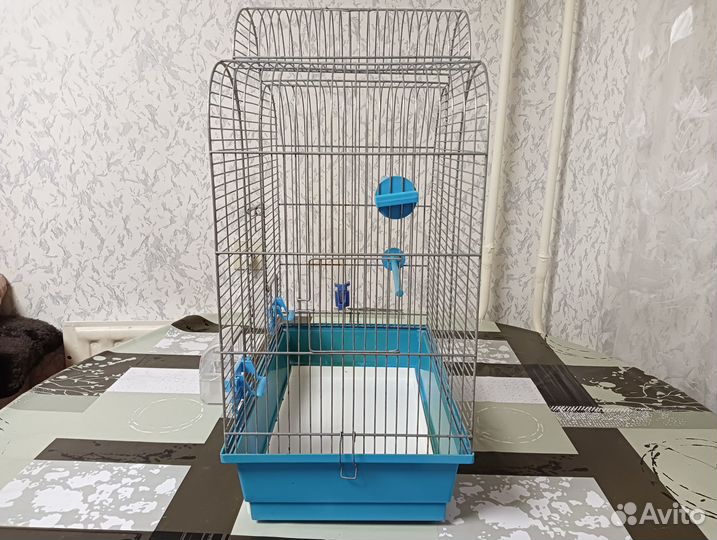 Большая клетка для птиц