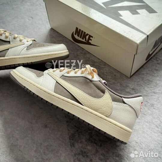 Travis Scott Nike Air Jordan 1 Low Reverse Mocha