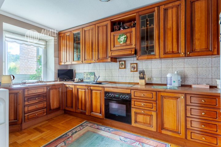 4-к. квартира, 119 м², 2/4 эт.