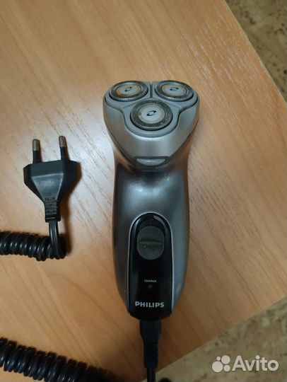 Бритва электрическая philips