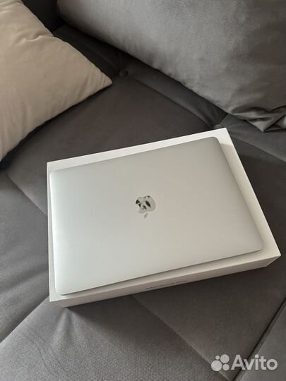 Macbook Pro 13 2020 256gb