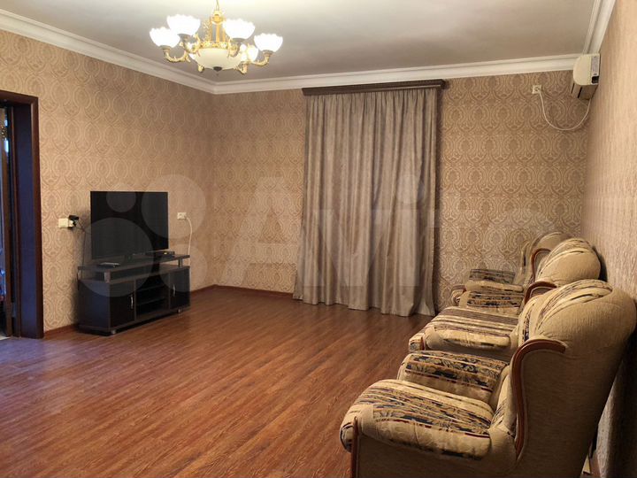 Дом 100 м² на участке 1 сот.