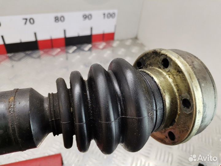 Полуось передняя правая (приводной вал, шрус) Audi