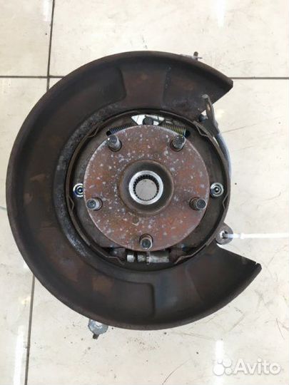 Кулак задний, ступица, цапфа задний левый Subaru