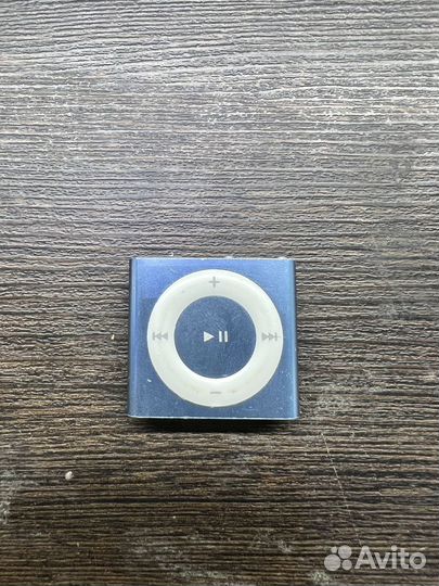 iPod shuffle 4
