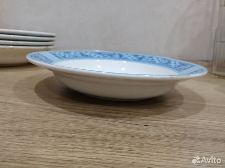 Тарелочки разные