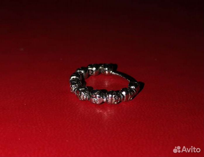 Серьга Череп