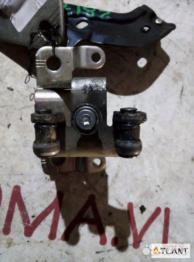 Ролик двери задний левый daihatsu hijet