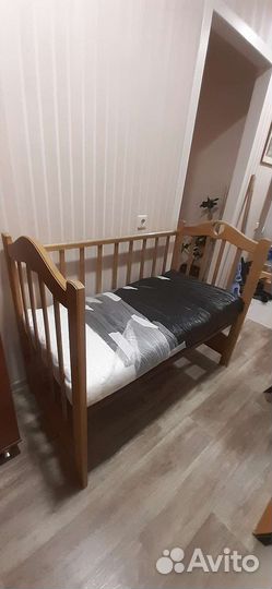 Кровать детская с матрасом