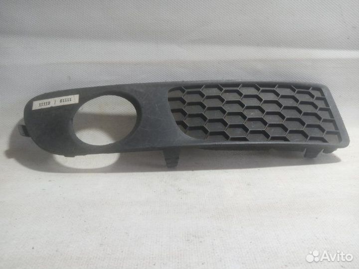 Решетка в бампер передняя правая Volvo S80 2006