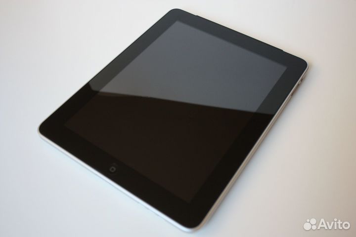 Apple iPad 1 (2010, 3G, 64GB)