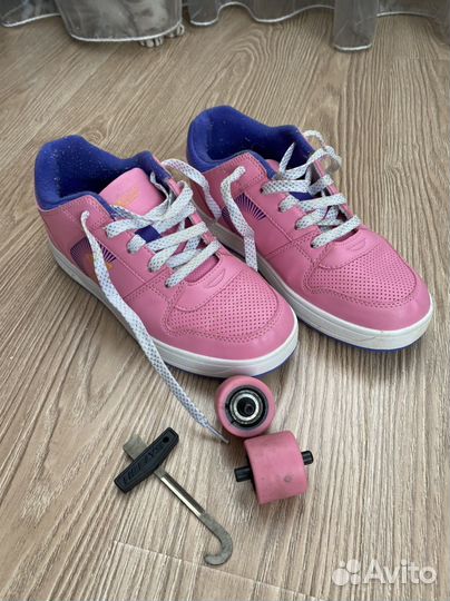 Кроссовки для девочки