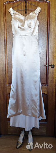 Платье вечернее