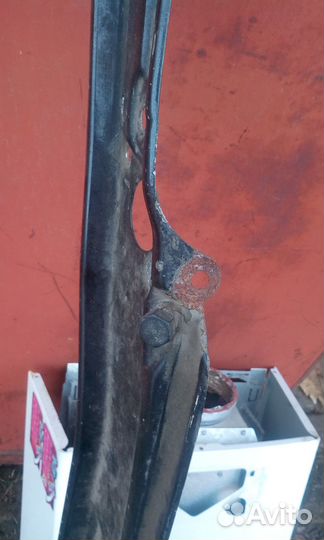 Консоль капота Audi 100 c4