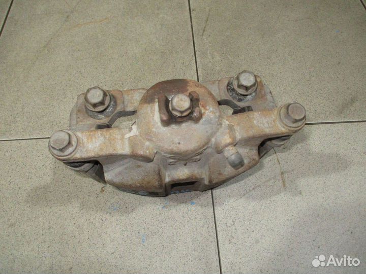 Суппорт передний левый Honda Civic 4D