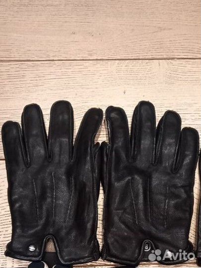 Варежки и перчатки спортивные и кожаные