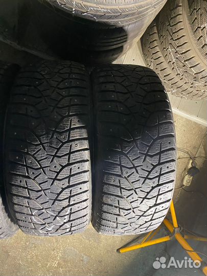 Bridgestone Blizzak Spike-02 SUV 255/50 R20 109T