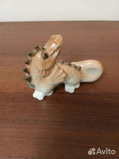 Фарфоровые статуэтки