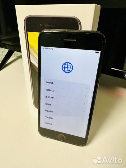 iPhone SE, 64 ГБ