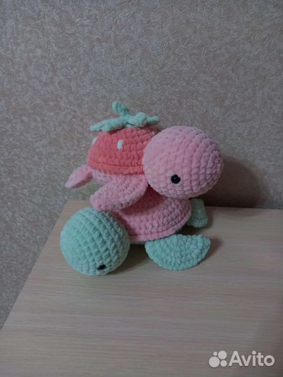 Игрушка вязанная черепаха