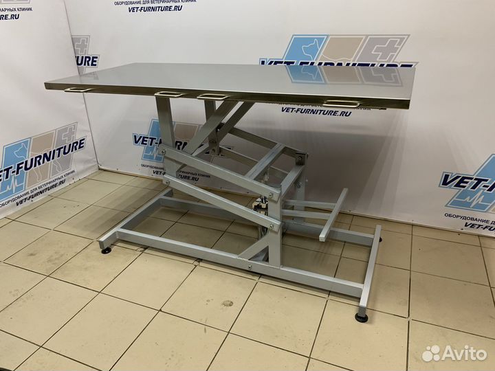 Стол ветеринарный с гидравлическим подъемником