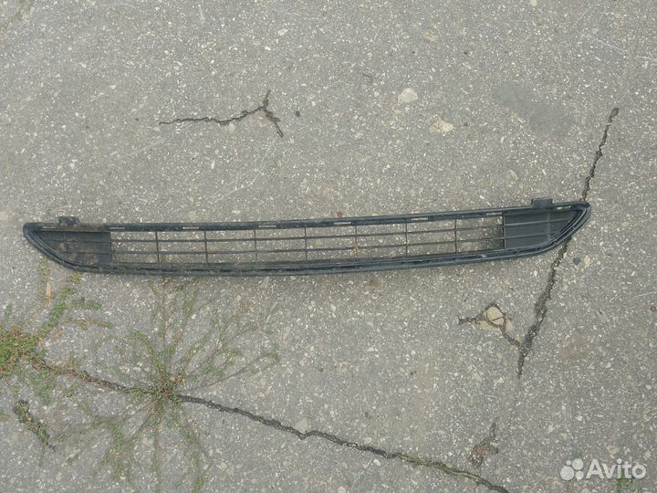 Решетка бампера Toyota Rav4 2015