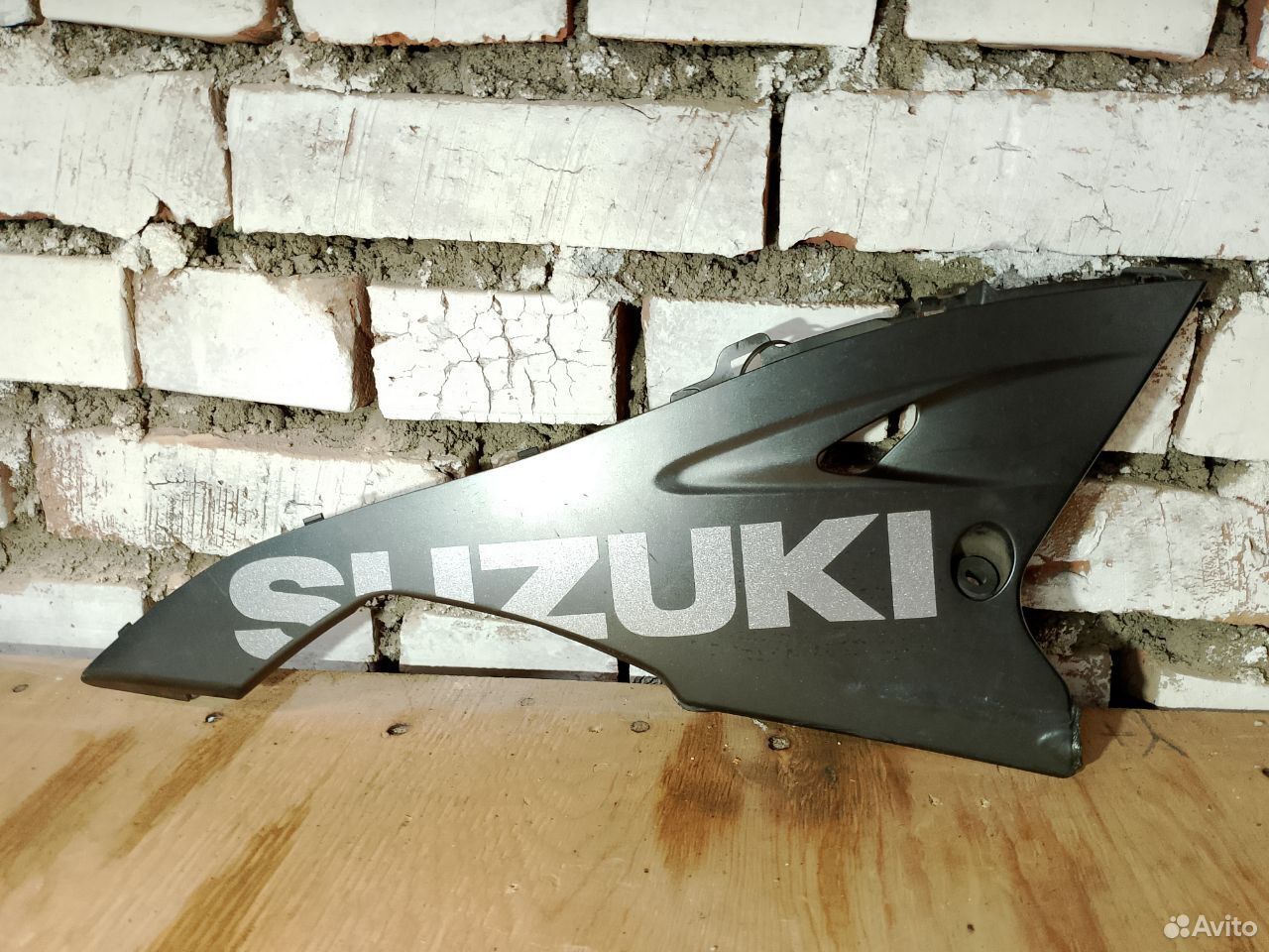 Suzuki GSX-R1000 09 Плуг левая часть