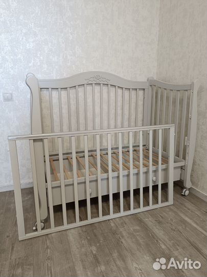 Детская кроватка Гандылян