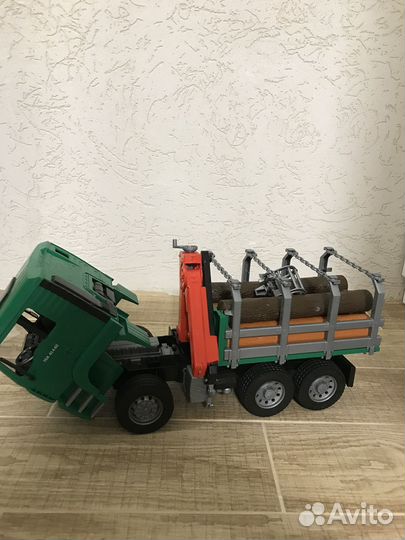 Лесовоз Bruder