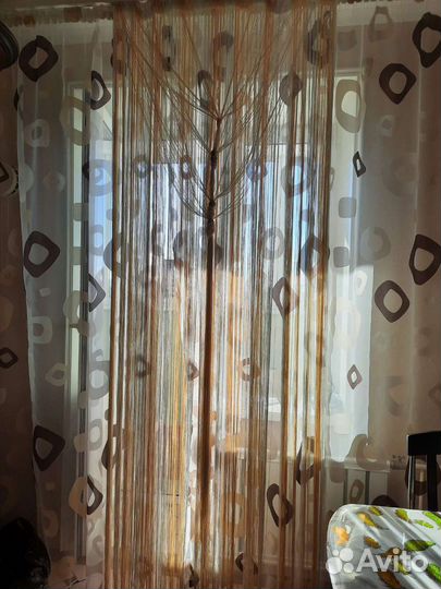 Декоративная штора из нитей