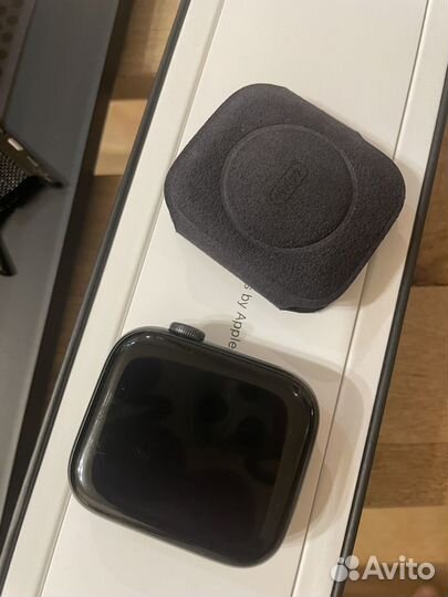 Часы apple watch 5 44 mm nike