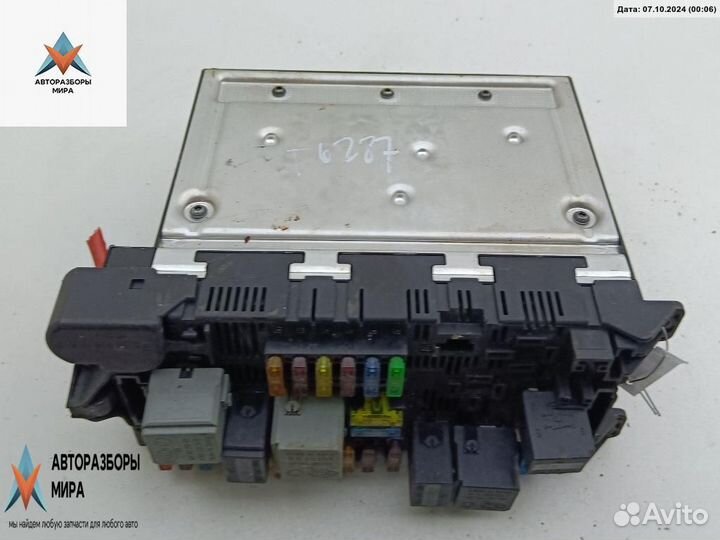 Блок предохранителей Mercedes-Benz E-Класс