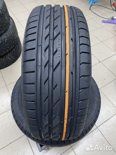 Ikon Tyres CHARACTER ULTRA 245/40 R18 97W