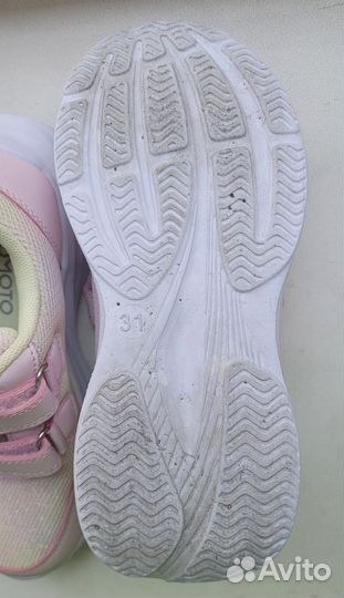 Кроссовки детские