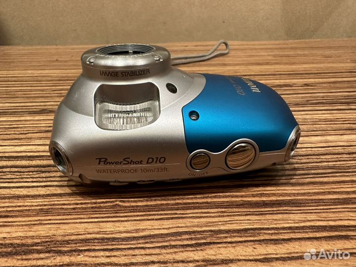 Canon PowerShot D10 (водонепроницаемый)