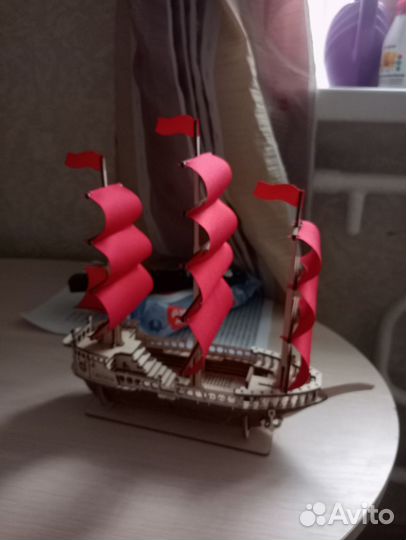 Машина / корабль из дерева
