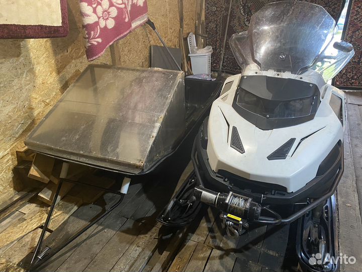 Продаю снегоход