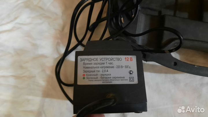 Шуруповерт интерскол