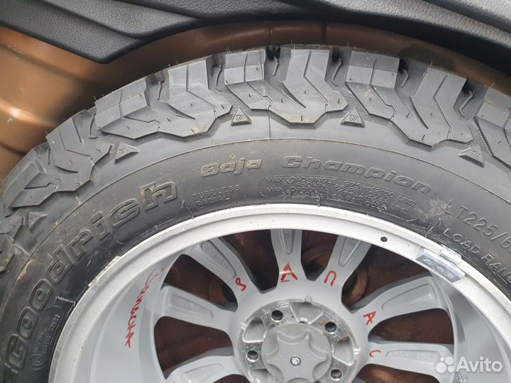 Bfgoodrich All-Terrain T/A KO2 225/65 R17 107