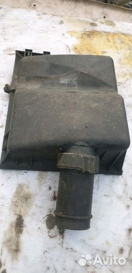 Корпус воздушного фильтра A 638 090 21 01 Mercedes