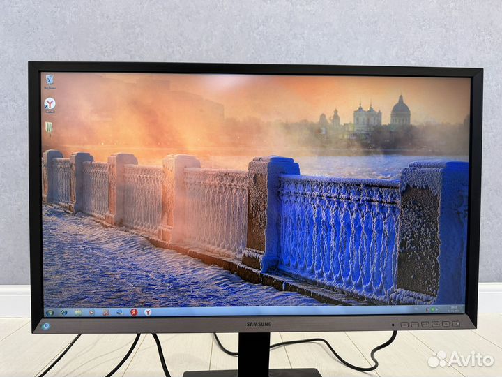 Монитор Samsung 32 дюйма