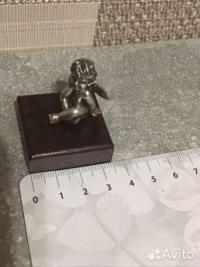 Статуэтка из серебра ангел