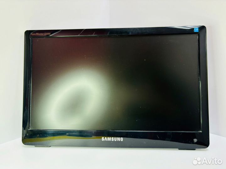 Монитор Samsung SyncMaster LD190N, 1360x768, 75 Гц