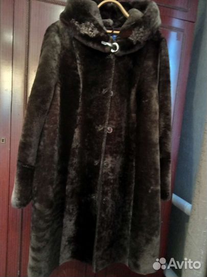 Шуба мутоновая с капюшоном