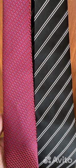 Два галстука Van Cliff и Carbotti