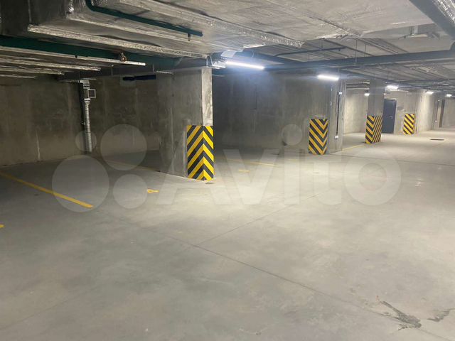 Машиноместо, 13 м²