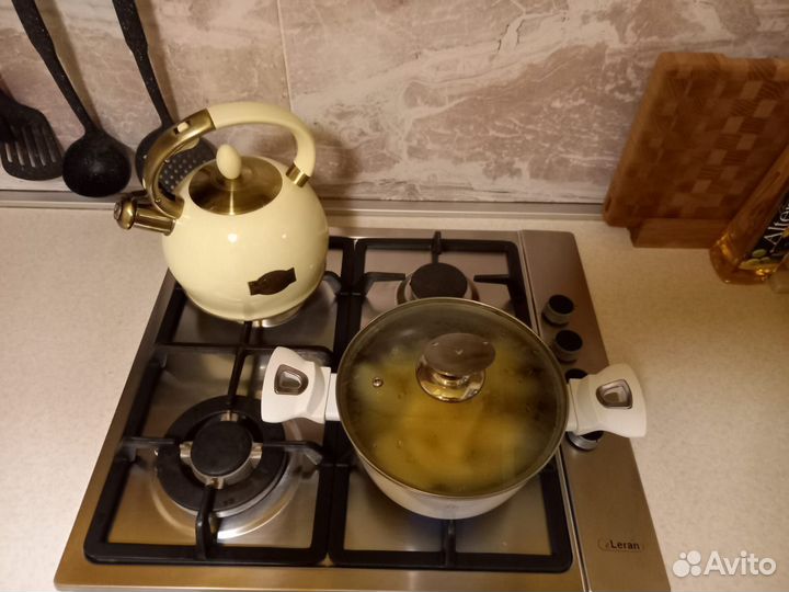 Кухонный гарнитур бу с техникой